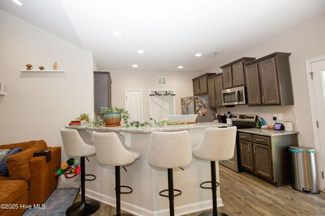 1385 Whitney Drive, Aberdeen, NC 28315