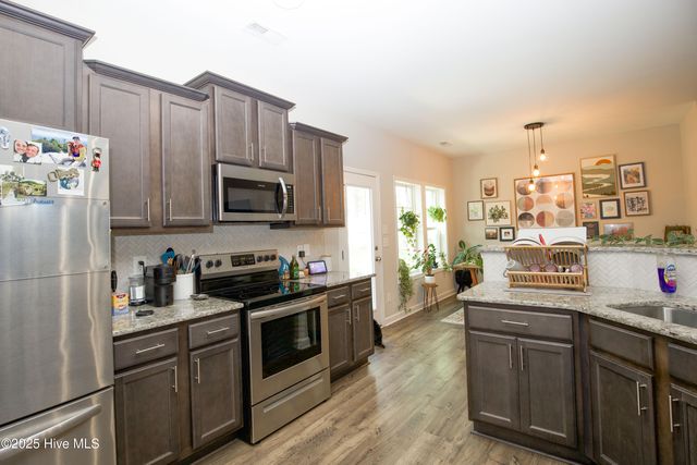 1385 Whitney Drive, Aberdeen, NC 28315