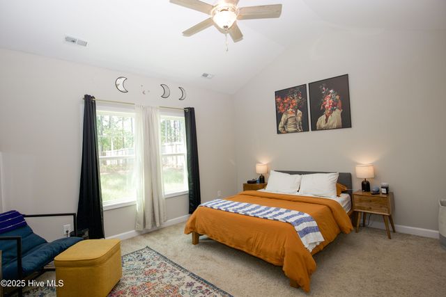 1385 Whitney Drive, Aberdeen, NC 28315