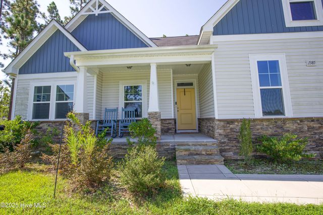 1385 Whitney Drive, Aberdeen, NC 28315