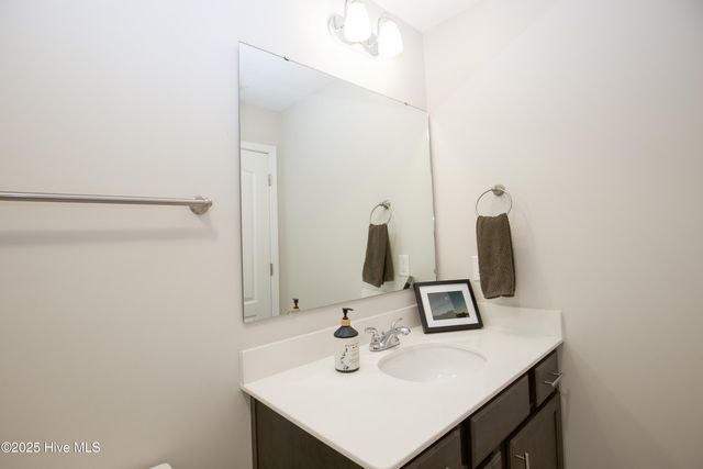 1385 Whitney Drive, Aberdeen, NC 28315