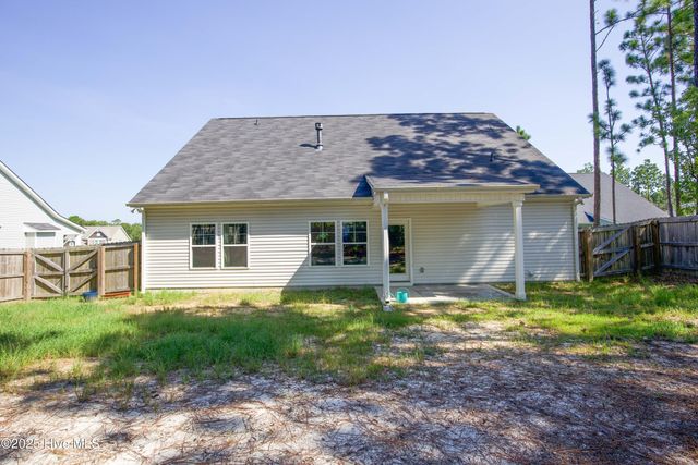 1385 Whitney Drive, Aberdeen, NC 28315