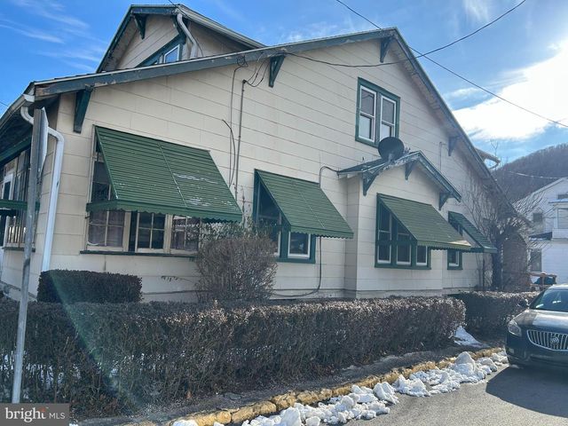 954 CENTER ST, Coal Township, PA 17866