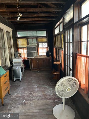 954 CENTER ST, Coal Township, PA 17866