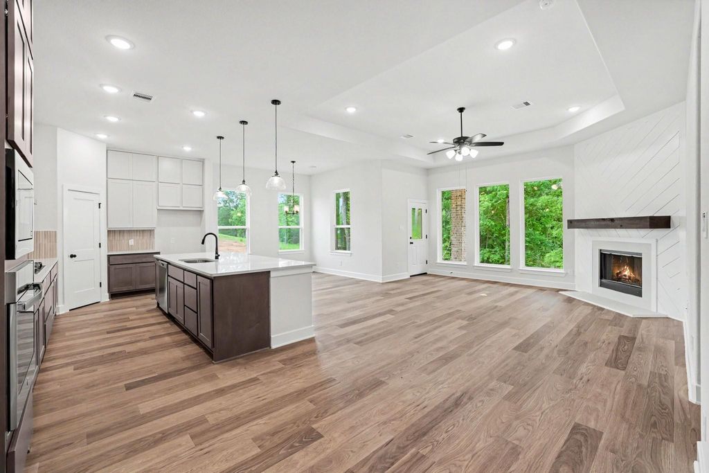 13847 Bourbon Rose, Willis, TX 77378
