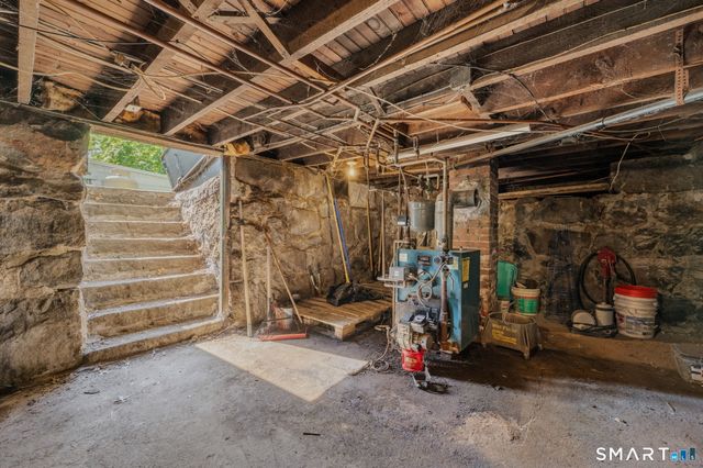 231 Poquonnock Road, Groton, CT 06340