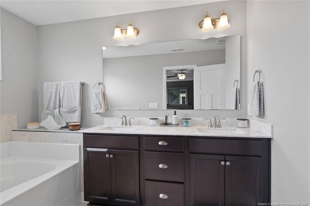 1413 Amen Court, Hope Mills, NC 28348