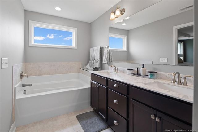 1413 Amen Court, Hope Mills, NC 28348
