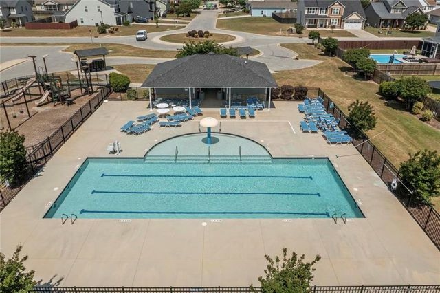 1413 Amen Court, Hope Mills, NC 28348