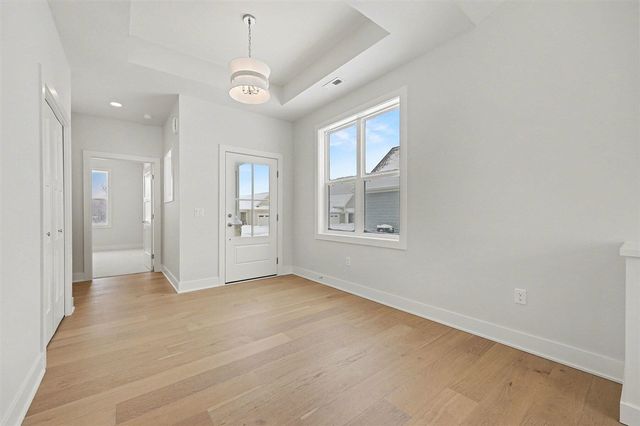 4692 Knapp Bluff Drive, Grand Rapids, MI 49525