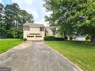 989 Gate Post Land, Lawrenceville, GA 30044