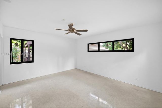 1100 N Shore Dr 1, Miami Beach, FL 33141