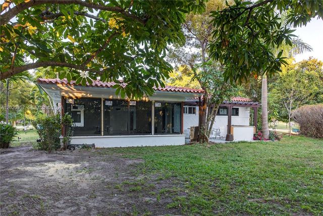 1100 N Shore Dr 1, Miami Beach, FL 33141