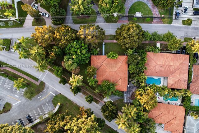1100 N Shore Dr 1, Miami Beach, FL 33141