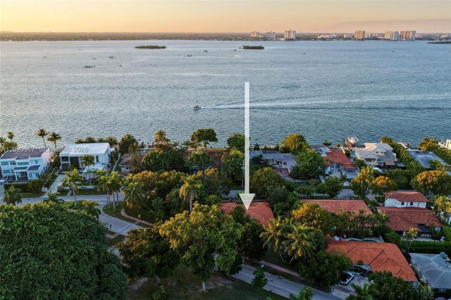 1100 N Shore Dr 1, Miami Beach, FL 33141