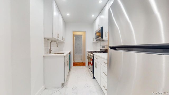 66-15 Thornton Place L4, Rego Park, NY 11374