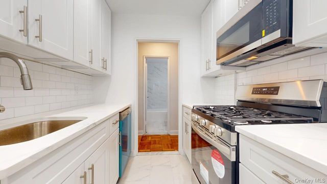 66-15 Thornton Place L4, Rego Park, NY 11374