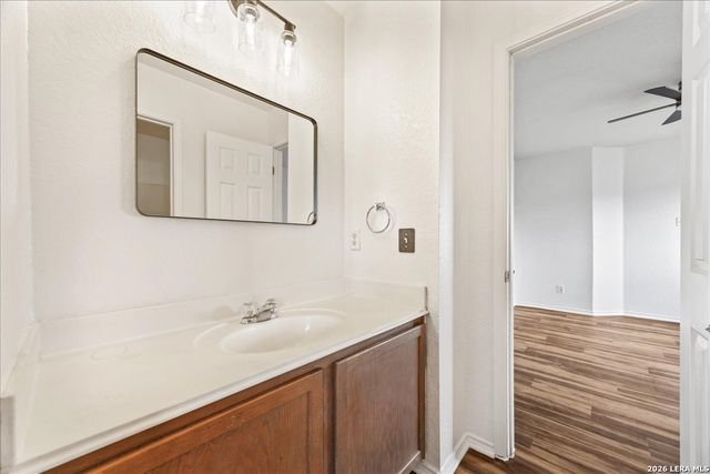 6718 Loma Vino, San Antonio, TX 78233