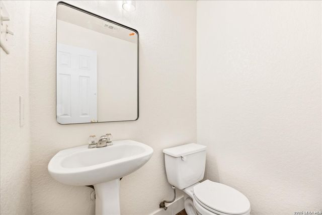 6718 Loma Vino, San Antonio, TX 78233