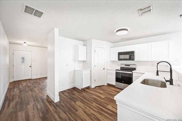 6718 Loma Vino, San Antonio, TX 78233