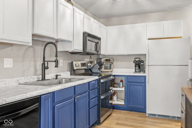 5838 Beacon Cove Way, Indianapolis, IN 46237