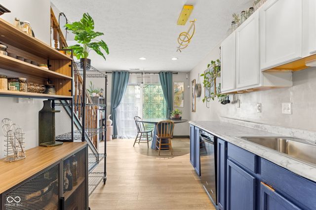 5838 Beacon Cove Way, Indianapolis, IN 46237