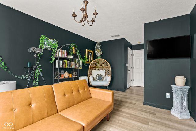 5838 Beacon Cove Way, Indianapolis, IN 46237