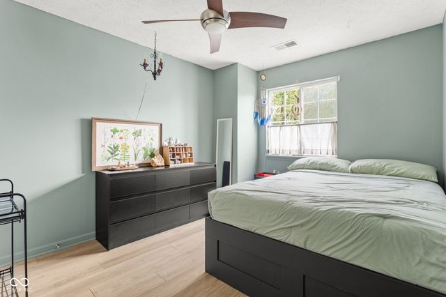 5838 Beacon Cove Way, Indianapolis, IN 46237