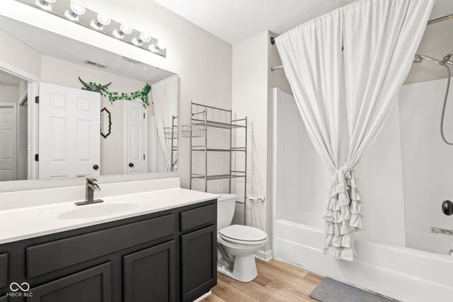 5838 Beacon Cove Way, Indianapolis, IN 46237