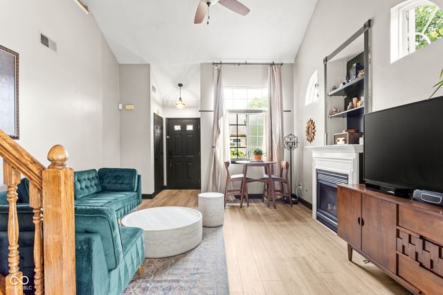 5838 Beacon Cove Way, Indianapolis, IN 46237