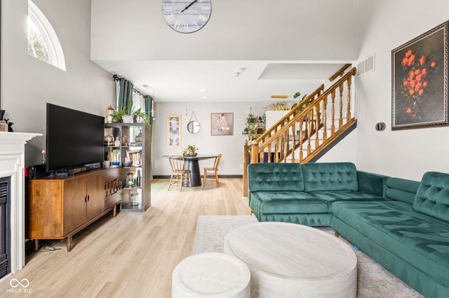 5838 Beacon Cove Way, Indianapolis, IN 46237