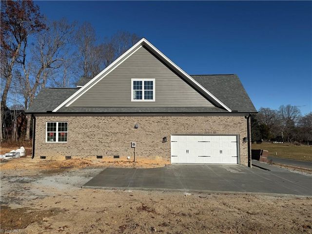 2931 Reginas Way, Randleman, NC 27317