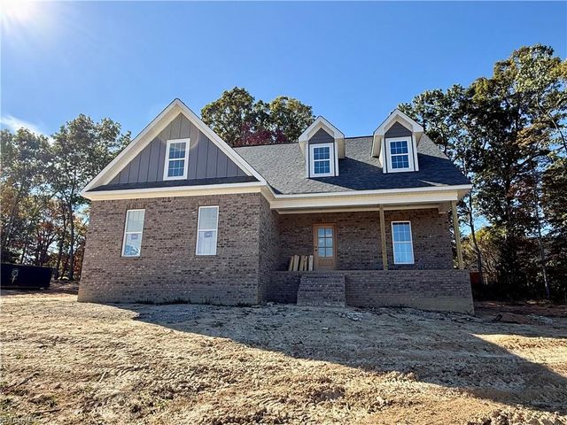 2931 Reginas Way, Randleman, NC 27317