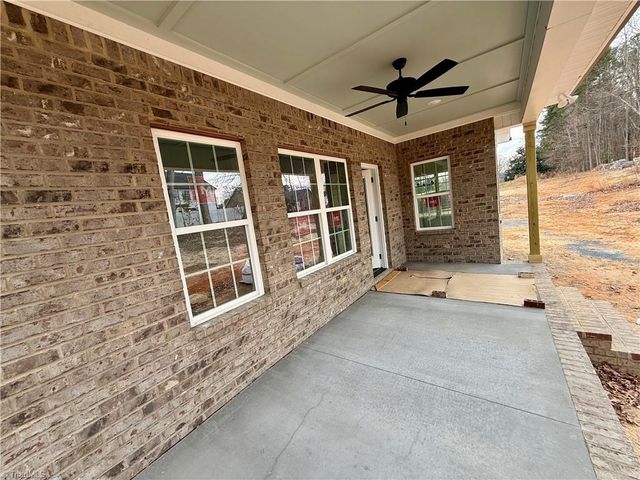 2931 Reginas Way, Randleman, NC 27317