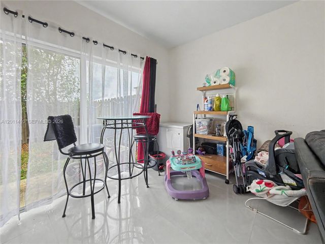 356 NW 12th Pl, Florida City, FL 33034