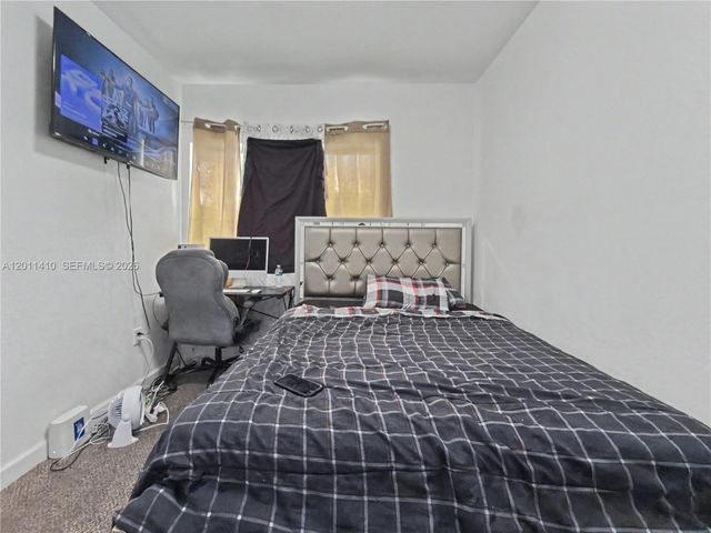 356 NW 12th Pl, Florida City, FL 33034
