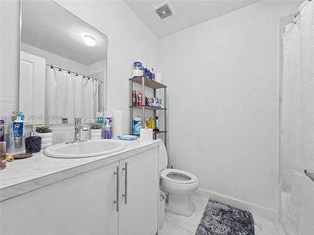 356 NW 12th Pl, Florida City, FL 33034