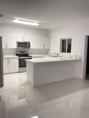 356 NW 12th Pl, Florida City, FL 33034