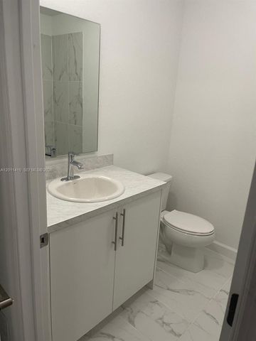 356 NW 12th Pl, Florida City, FL 33034