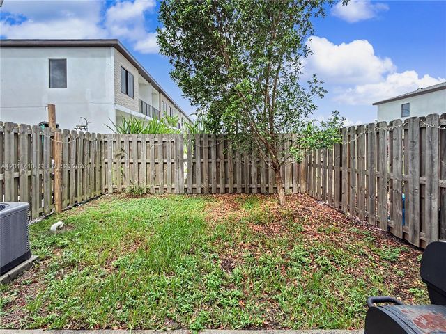 356 NW 12th Pl, Florida City, FL 33034