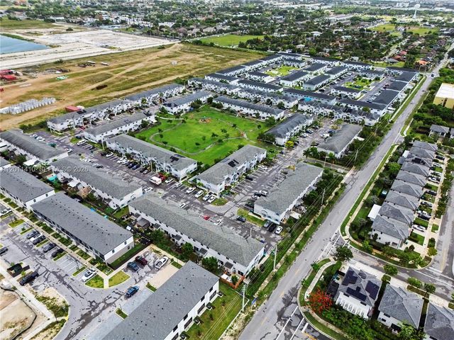 356 NW 12th Pl, Florida City, FL 33034