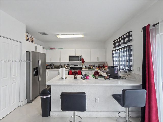 356 NW 12th Pl, Florida City, FL 33034