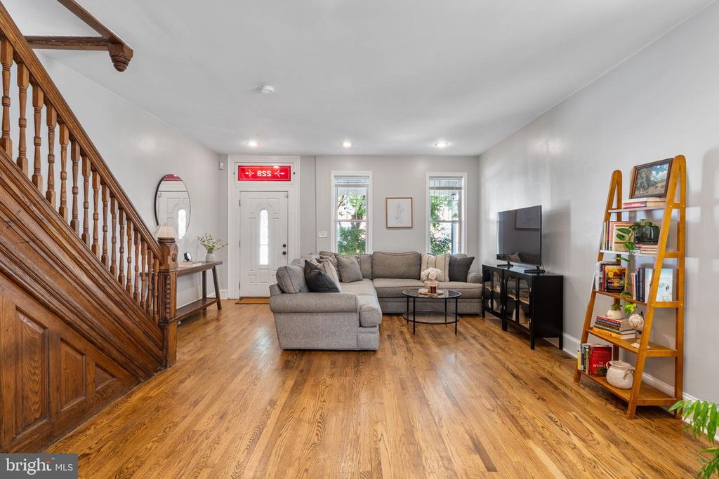 229 ROXBOROUGH AVE, PHILADELPHIA, PA 19128 — photo 4