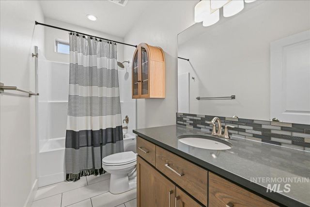 18080 N Treeline Ave, Nampa, ID 83687