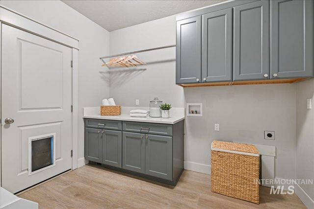 18080 N Treeline Ave, Nampa, ID 83687