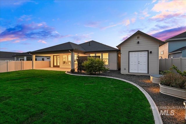 18080 N Treeline Ave, Nampa, ID 83687