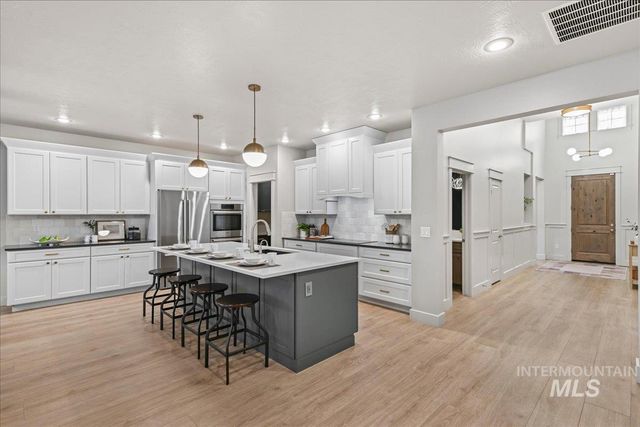 18080 N Treeline Ave, Nampa, ID 83687