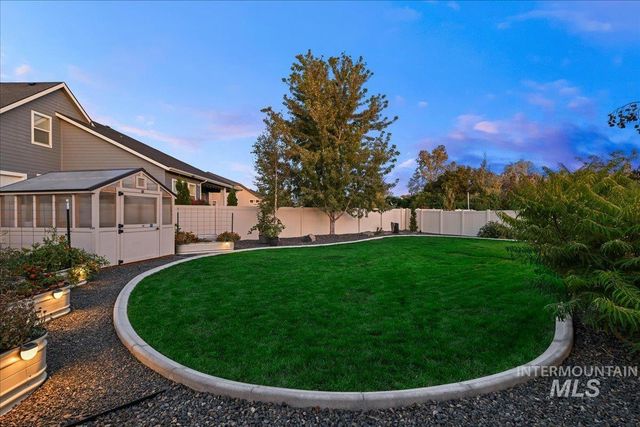 18080 N Treeline Ave, Nampa, ID 83687