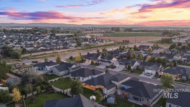 18080 N Treeline Ave, Nampa, ID 83687