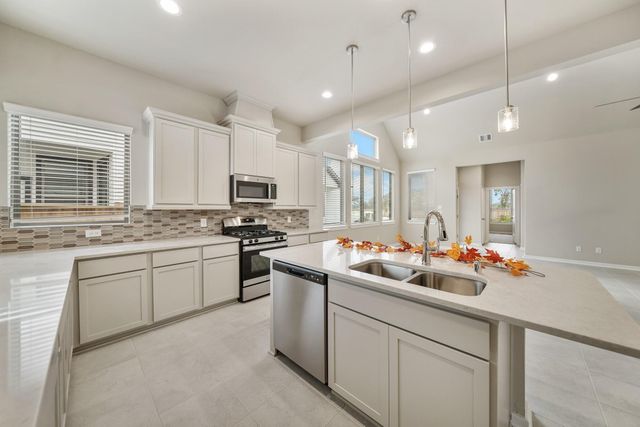 1547 Crystal Stream Drive, Missouri City, TX 77459